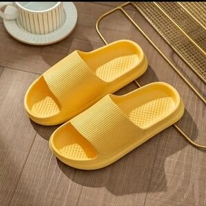 EVA Cloud Non-Slip Slides Beach Gym Shower , Yellow